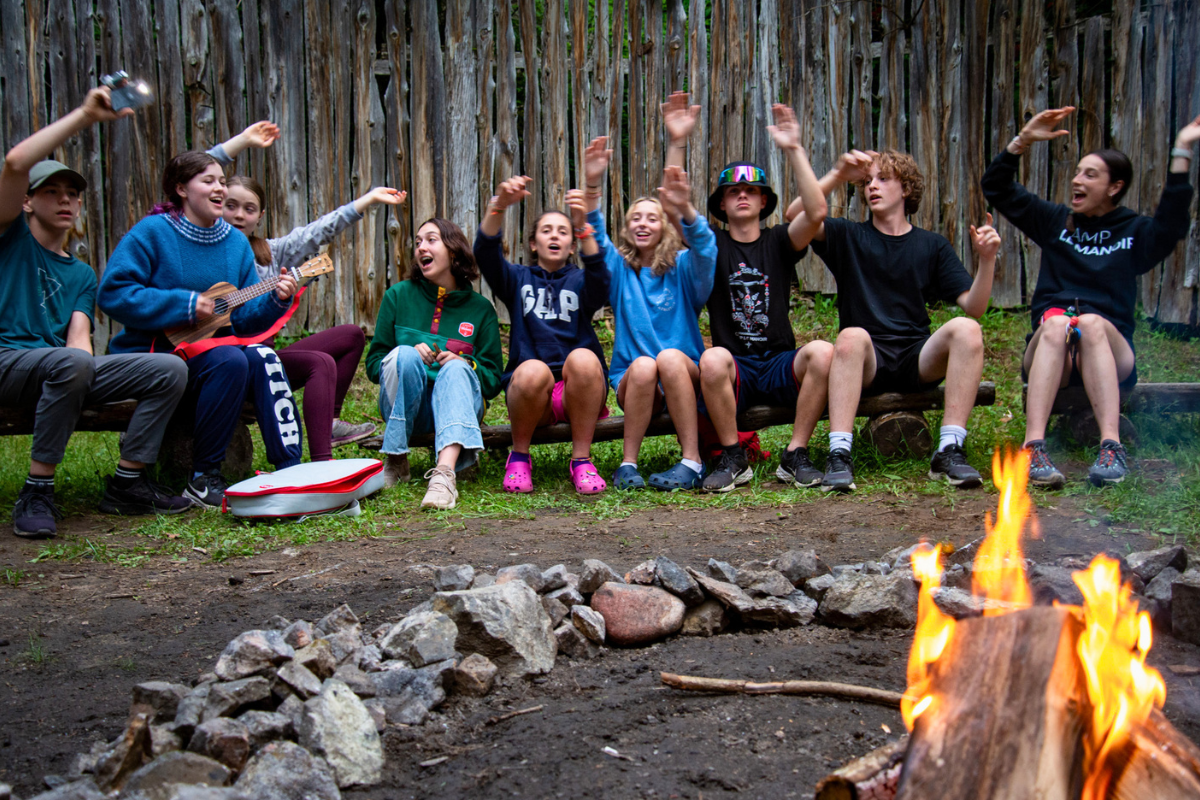 Camp Le Manoir ados feu